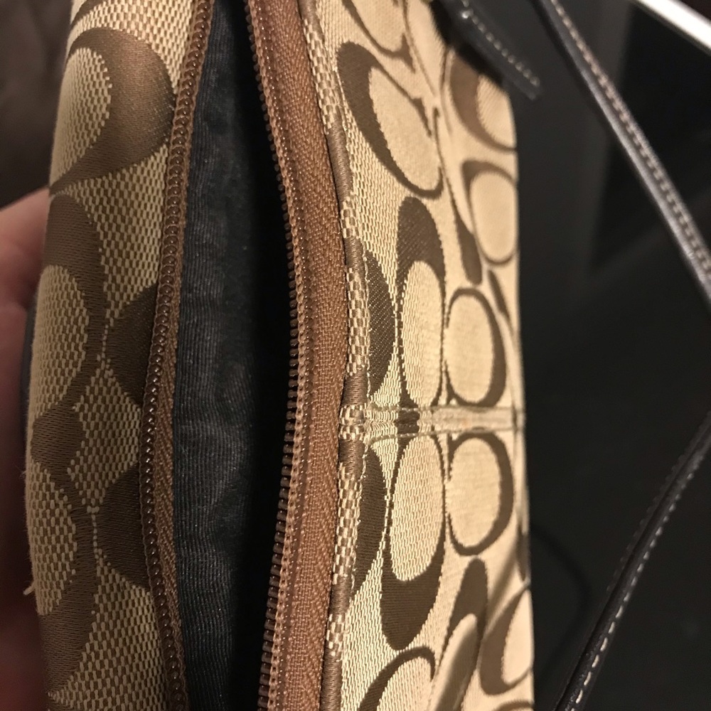 Coach Wristlet - Picture 4 of 4